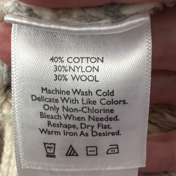 Eddie Bauer Women’s Beige and Brown Zip-Up Sweater - Picture 7 of 7